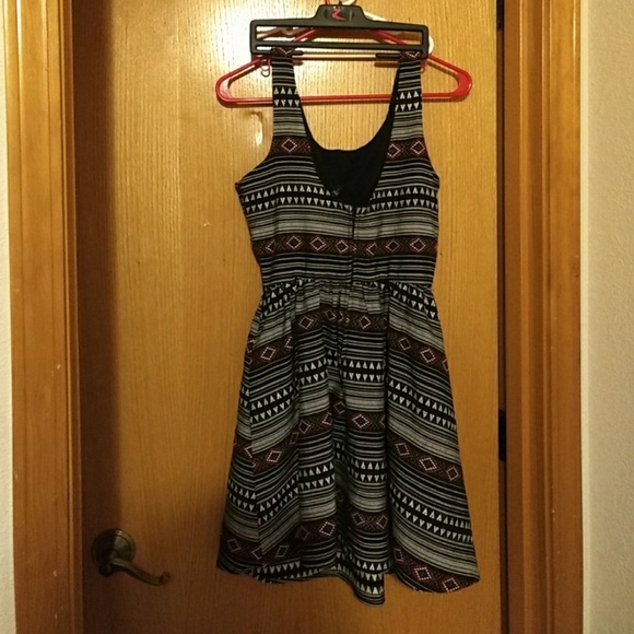 Patterned sundress😍 - Picture 2 of 2